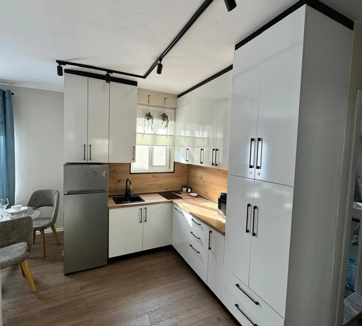 דורס Allo Apartments אלבניה