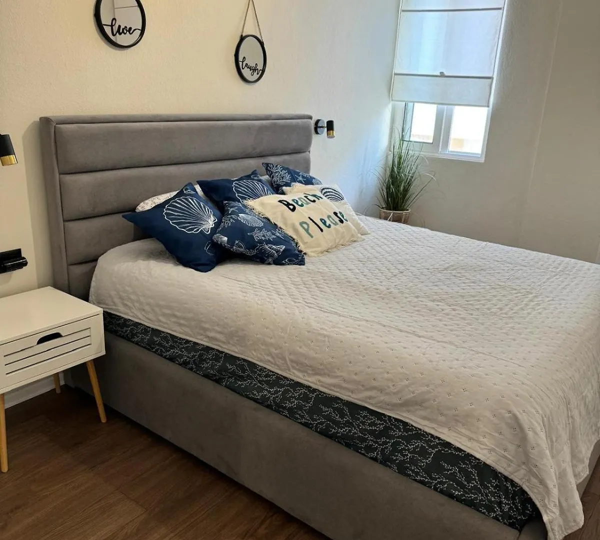 דורס Allo Apartments אלבניה