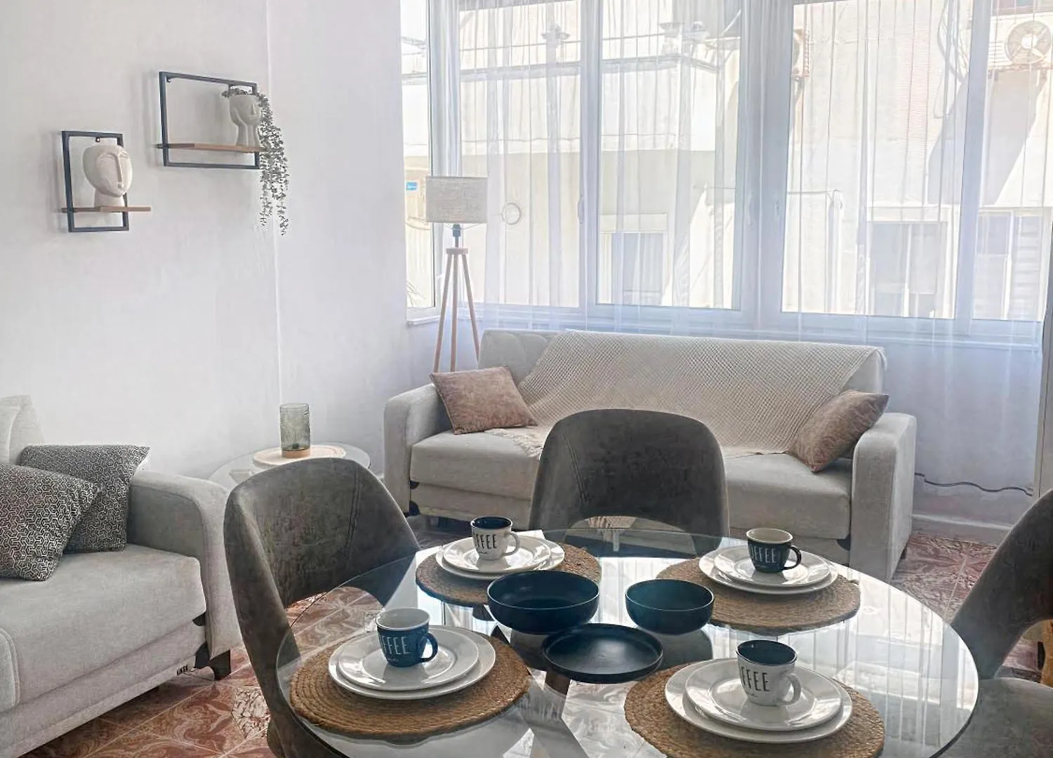 דורס Allo Apartments 0*,