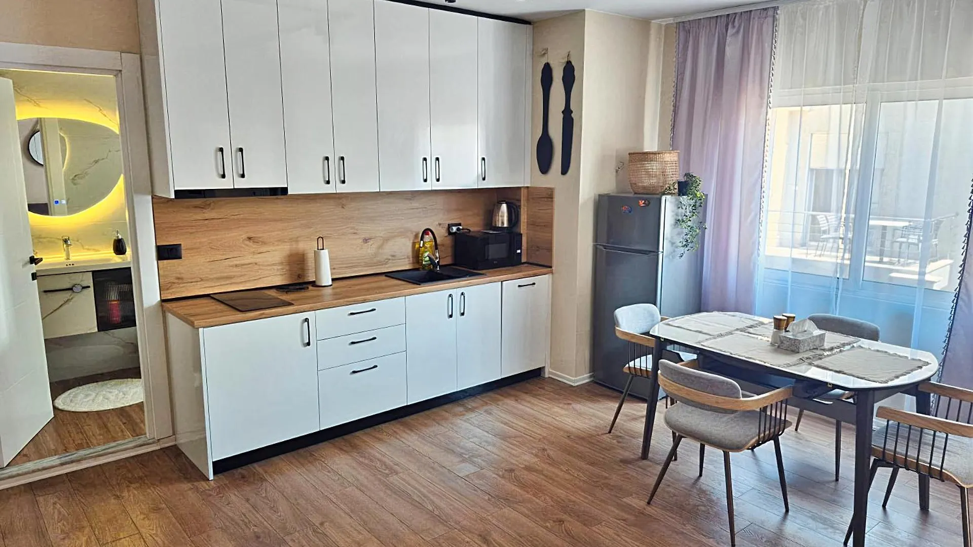 דורס Allo Apartments 0*,