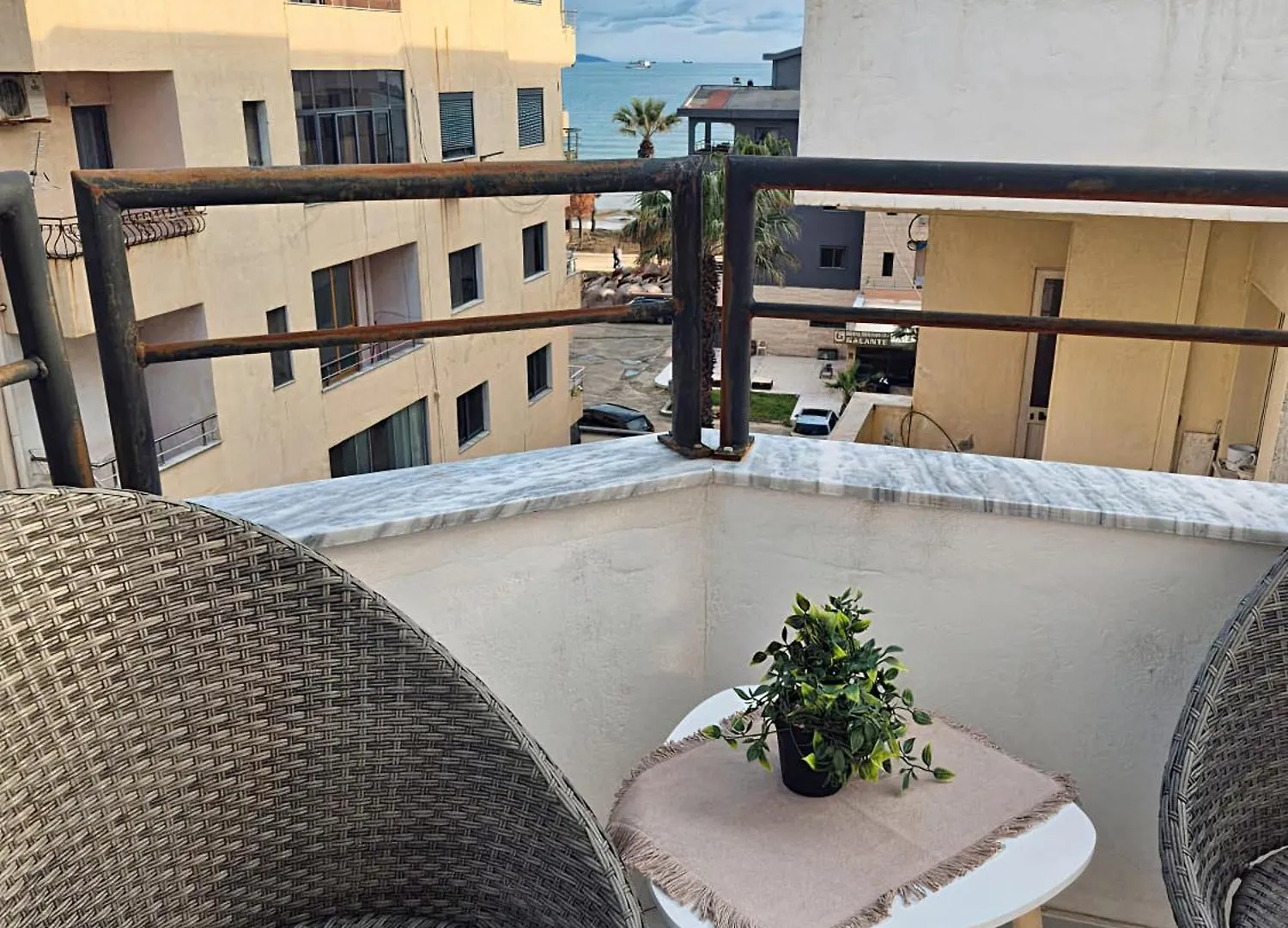 דורס Allo Apartments אלבניה